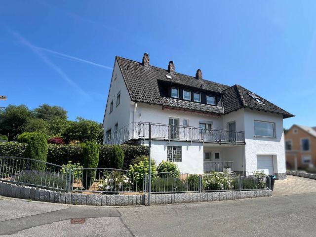 Zweifamilienhaus mit Platz für die ganze Familie in hervorragender Lage von Forchheim/Burk