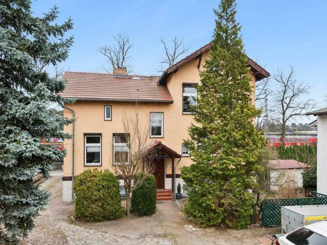 Zweifamilienhaus im Herzen von Zeuthen auf großzügigem Grundstück