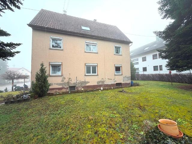 Zweifamilienhaus in Notzingen mit Potenzial zur individuellen Gestaltung