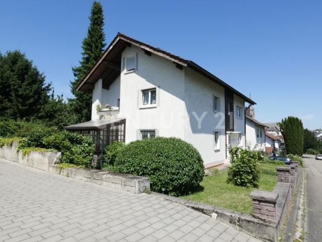Zweifamilienhaus in begehrter Lage von Steinbach!