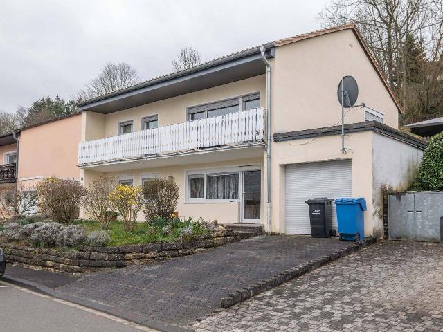Zweifamilienhaus in Bitburg Stahl