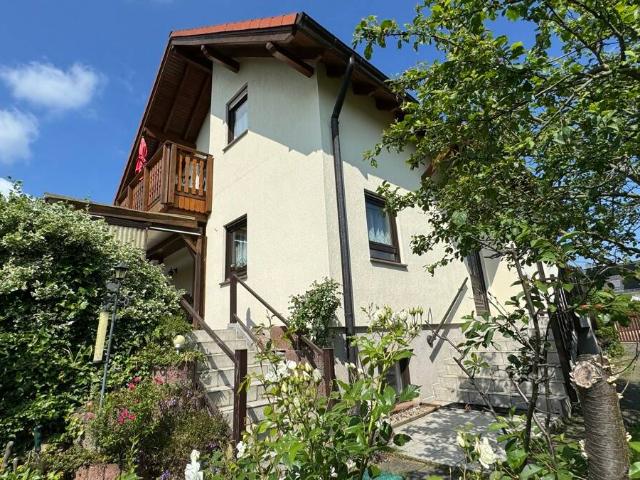 Zweifamilienhaus in Leipzig Grünau Erbpachtgrundstück in begehrter Lage, unschlagbares Angebot!