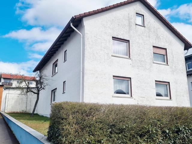 Zweifamilienhaus in Ruppertenrod, ruhige Lage, großes Grundstück