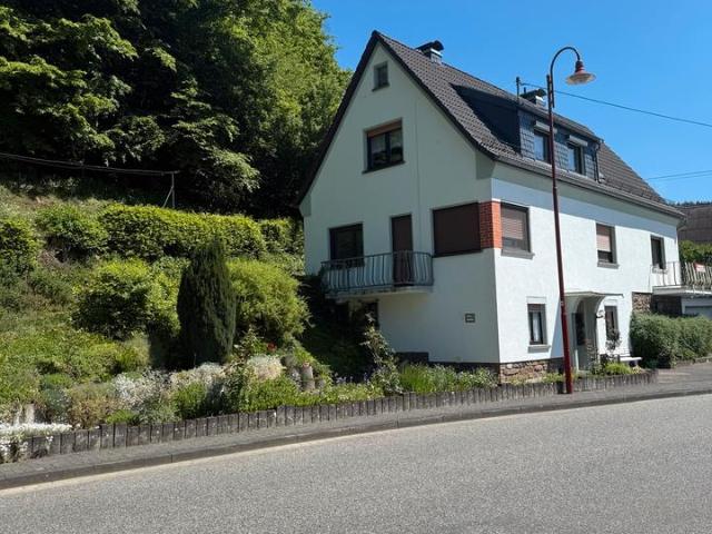 Zweifamilienhaus in Rossbach