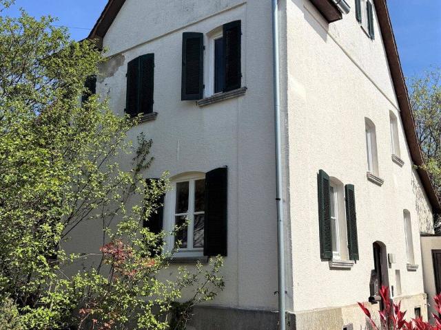 Zweifamilienhaus in Stuttgart Vaihingen *freistehend mit Garten und Garage