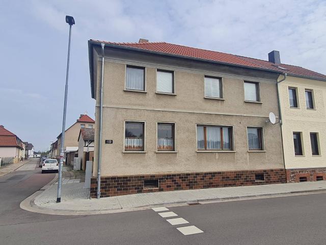 Zweifamilienhaus in Zörbig – Ideal auch zur Eigennutzung oder Kapitalanlage reserviert