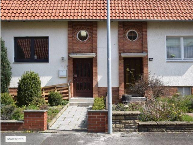 Zweifamilienhaus in 32694 Dörentrup, Donoper Str. Einmalig ProviFrei Ihre Gelegenheit