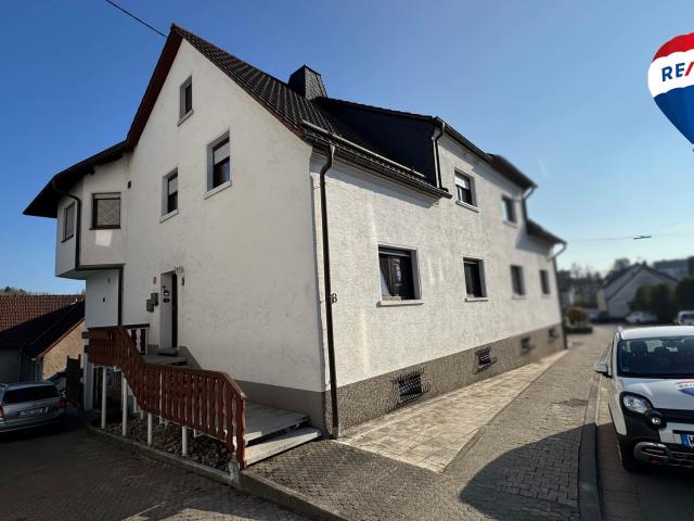 Zweifamilienhaus vollvermietet
