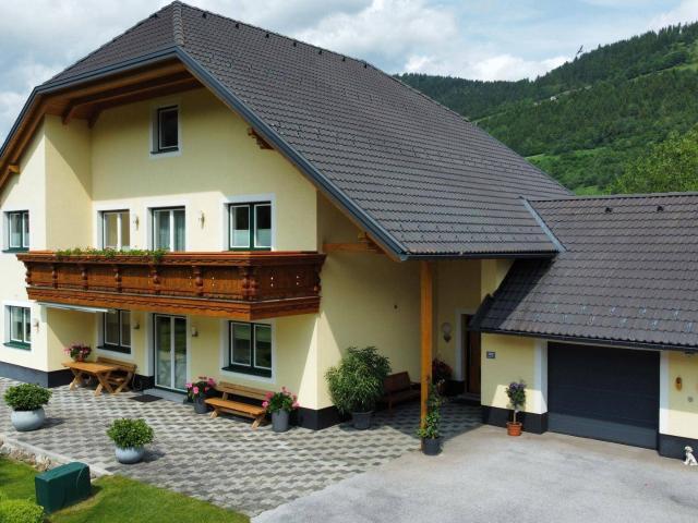 Zweifamilienhaus Wohnglück im Grünen