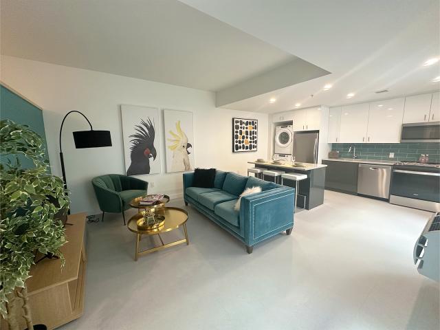 Zu 1 Bedroom Apartment for Rent at 445 Wardlaw Ave, Winnipeg, MB R3L 2J3 River Osborne