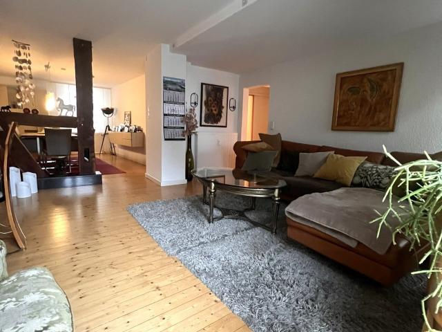 ZU VERKAUFEN: Charmante 2 3 Zimmer Altbauwohnung im Herzen der Soester Innenstadt mit großer Dachterrasse und Stellplatz