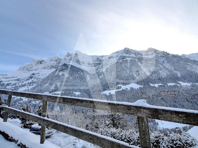 ZU VERKAUFEN GRUNDSTÜCK IN CHAMPERY