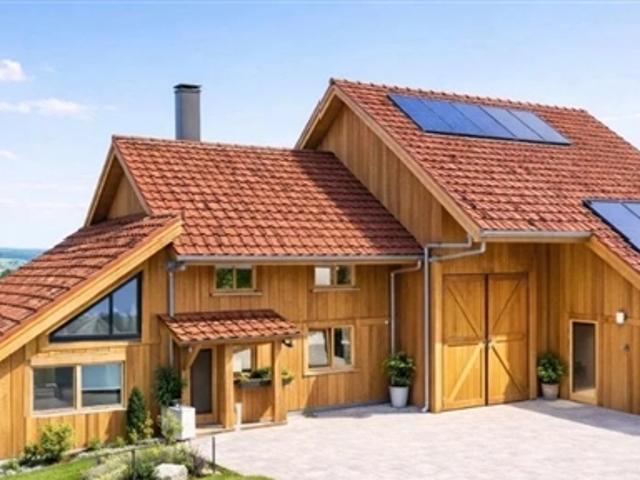 ZU VERKAUFEN Grünes Wohnprojekt, 4,5 Zimmer Haus + 2 Pferdeboxen