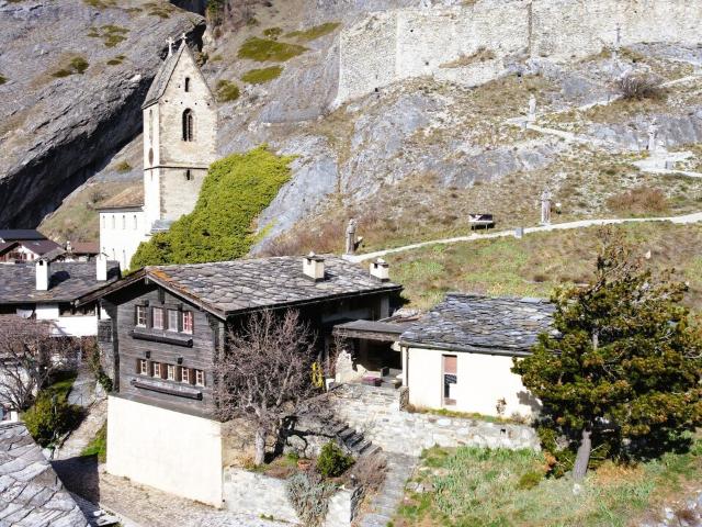 zu verkaufen, Einfamilienhaus in Niedergesteln / VS