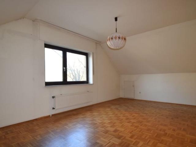 ZU VERKAUFEN: Einfamilienhaus in einer familienfreundlichen Umgebung ca. 157 m² mit Garage, Garten und Terrasse im Soester Norden