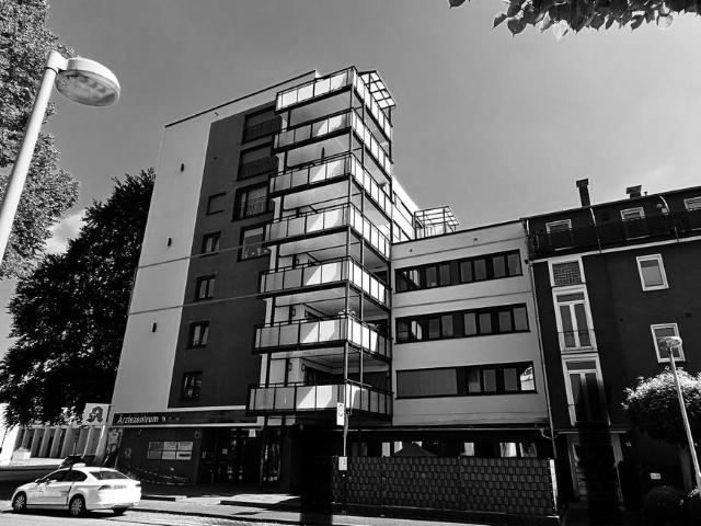 Zu Verkaufen, Kita, Büroräume, oder Praxis Räume, sowie Wohnraum