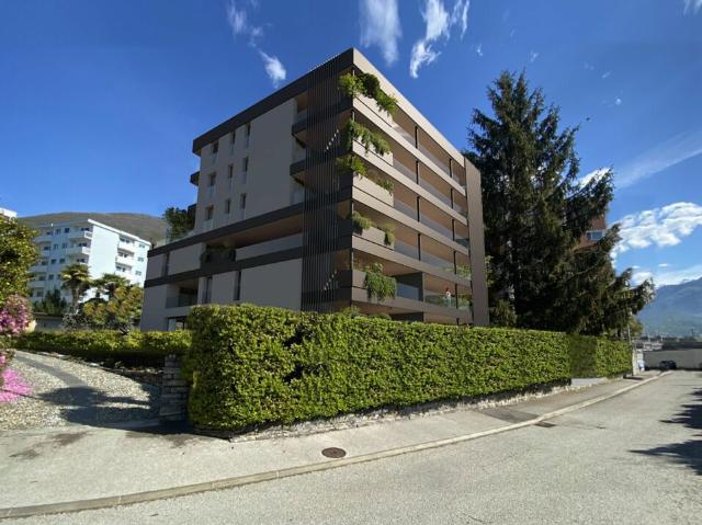 ZU VERKAUFEN IN LOCARNO NEUE 2.5 ZIMMERWOHNUNG IM 2. STOCK