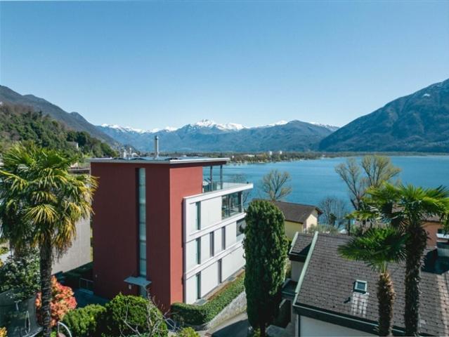 ZU VERKAUFEN IN MINUSIO moderne Zweifamilienvilla mit Seeblick