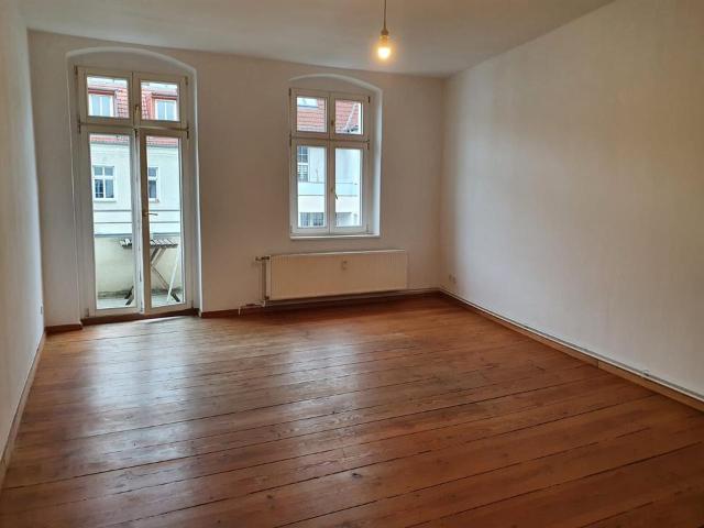 von privat zu verkaufen SIMON DACH KIEZ: 2 ZI WHG ALTBAU