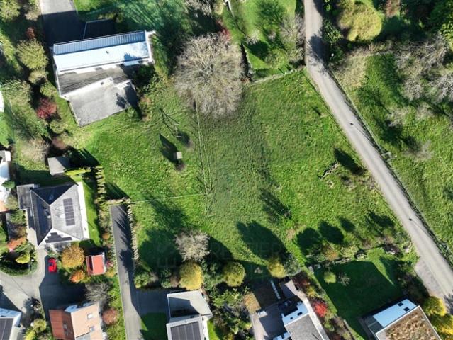Zu verkaufen – wunderschöne Baugrundstücke ab 580 m² in Coeuve