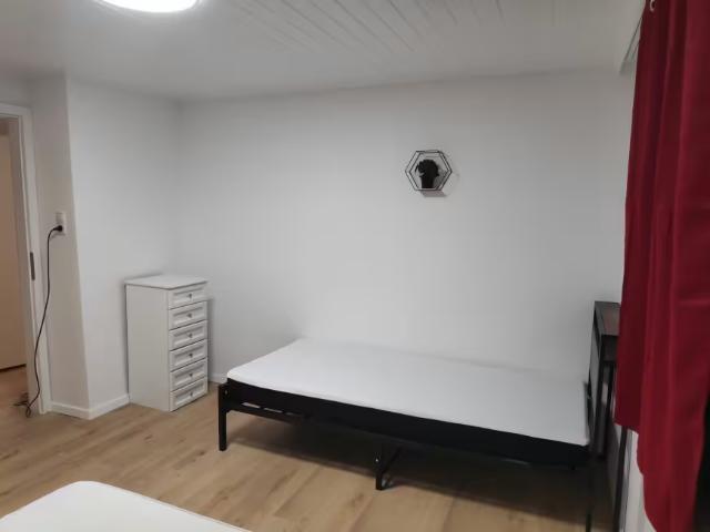 Zu Vermieten 1 Schlafzimmer Wohnung Horn Horn DS97633519