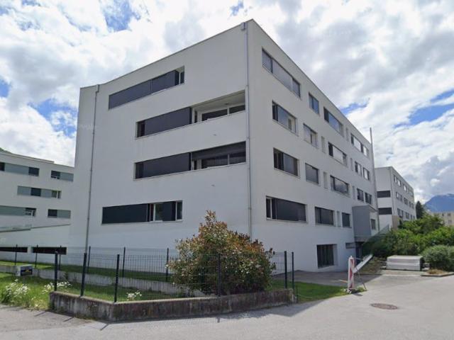 Zu vermieten – 2,5 Zimmer im ersten Stock eines modernen Gebäudes