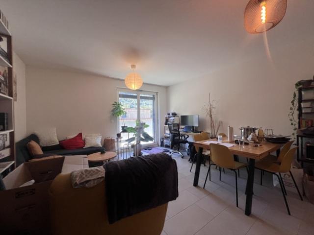 Zu vermieten 2.5 Zimmer mit Terrasse