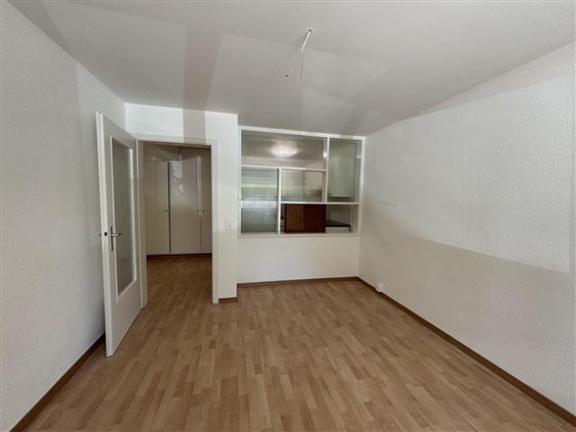 Zu vermieten – 2 Zimmer Wohnung im Erdgeschoss in Peseux