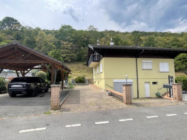 Zu vermieten – charmante Wohnung mit 4,5 Stück und privatem Garten