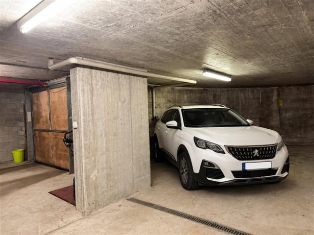 Zu vermieten in Bassecourt 1 Tiefgaragenplatz