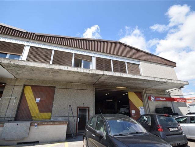 ZU VERMIETEN – Industrieflächen von ca. 103 m² in Meyrin in FTI Zone