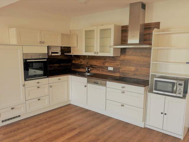 Zu Vermieten Neuwertiges Eckreihenhaus