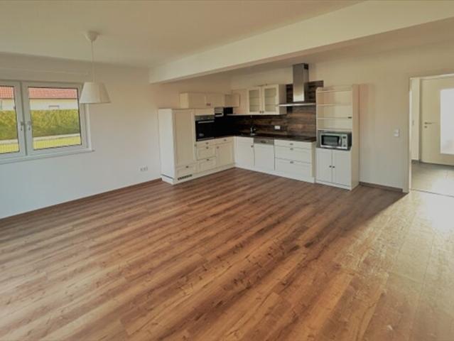 Zu Vermieten Neuwertiges Eckreihenhaus