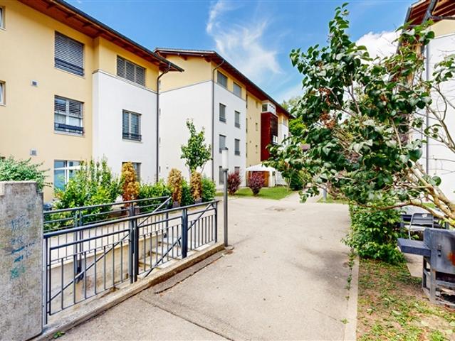 ZU VERMIETEN Tiefgaragenstellplatz