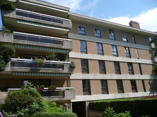 ZU VERMIETEN Tiefgaragenstellplatz