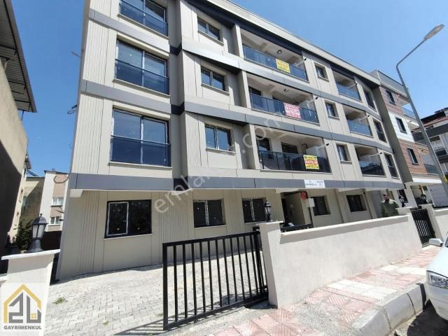 Zu Gayrimenkul Den 23 Nisan Parkı Civarı 3+1 Arakat Daire