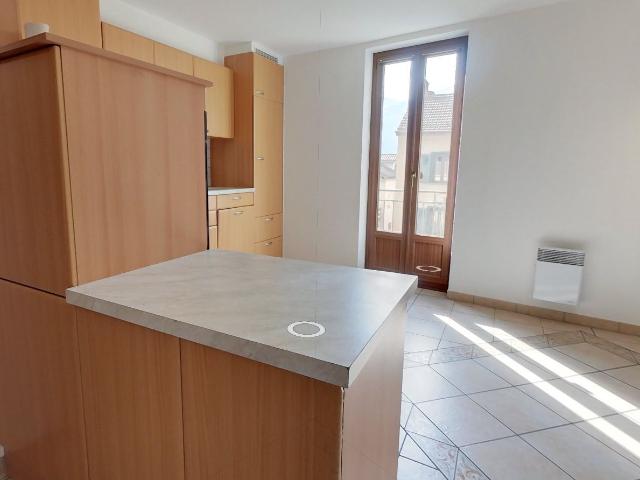 Zu gewinnen 5.5 Zimmerwohnung im Herzen von Vétroz für weniger als CHF 3'250. /m2