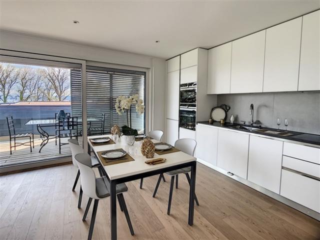 ZU GEWINNEN 3.5 ZIMMER WOHNUNG MIT SEEBLICK