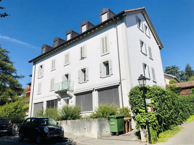 Zu mieten Charming 3,5 Zimmer Wohnung auf dem Dachboden in Aubonne