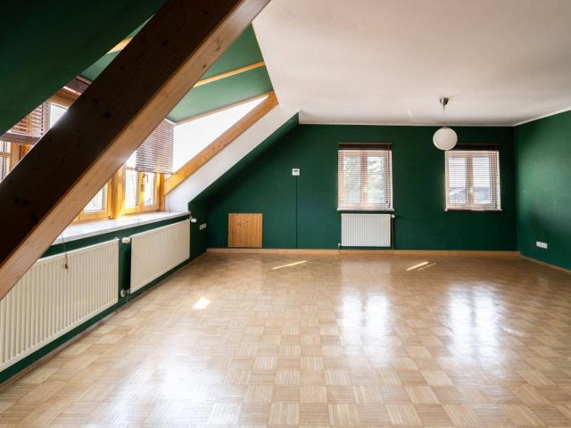 ZU MIETEN: Feine 4 Zimmer Wohnung im Herzen von Neuhofen an der Krems