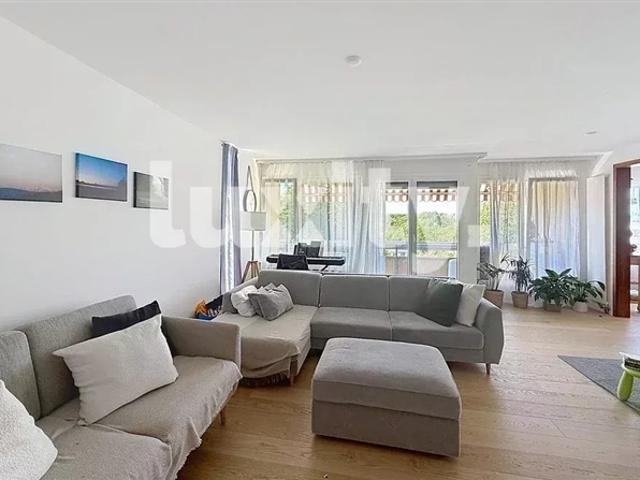 Zu mieten in Nyon – Atemberaubende Wohnung mit Seeblick