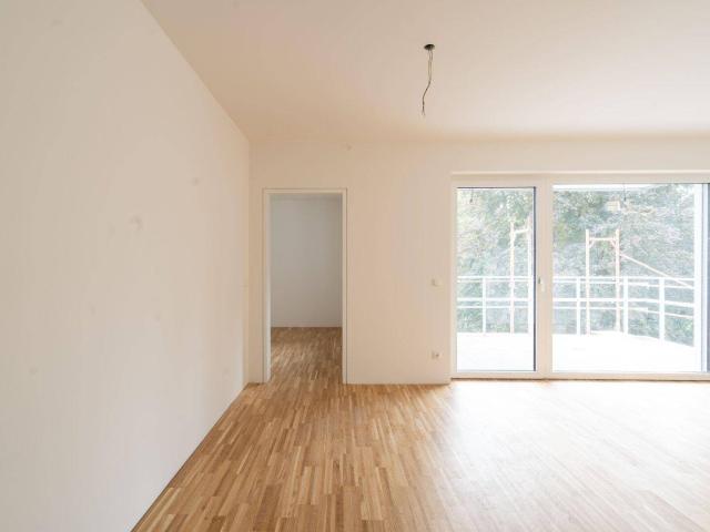 VERMIETET* ZU MIETEN: Moderne 2 Zimmer Wohnung mit Terrasse und Stadtblick in Nettingsdorf