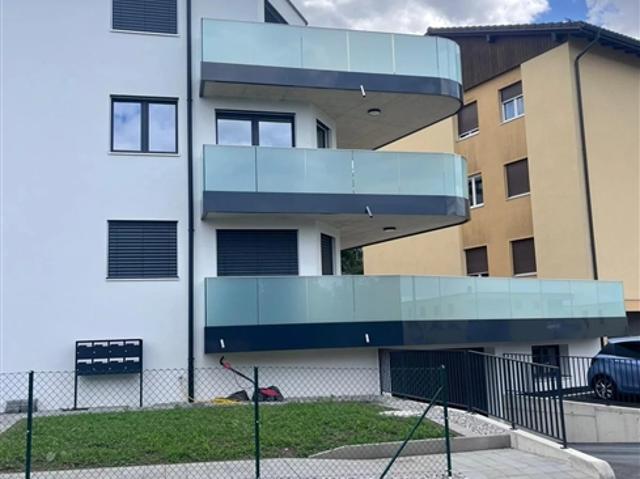 ZU MIETEN – Prächtige neue 2,5 Zimmer Wohnung in Farvagny