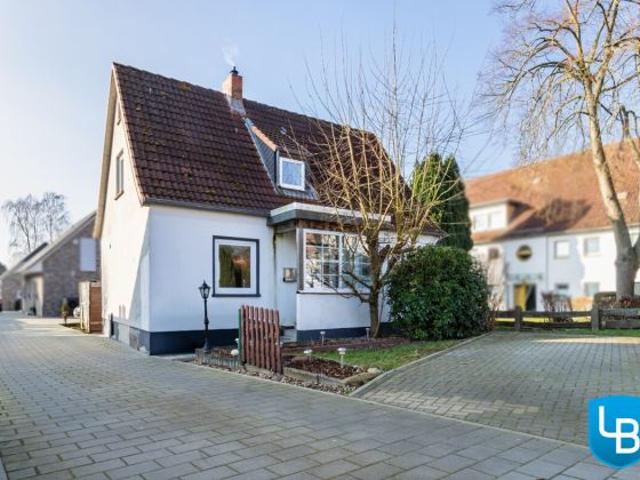 Zum Wachküssen: Einfamilienhaus wartet auf den zweiten Frühling