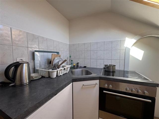 Zum Verkauf 1,5 Pence Dachbodenwohnung mit 3,5 Pence Potenzial in Bulle