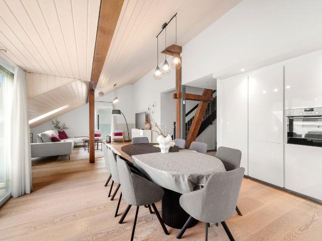 Zum Verkauf – Hervorragendes 4,5 Zimmer Doppelhaus in Bulle mit atemberaubendem Blick auf das Moléson