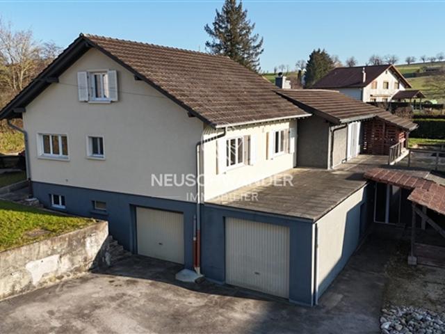Zum Verkauf im Dorf Coeuve ein charmantes Haus mit sechs Zimmern