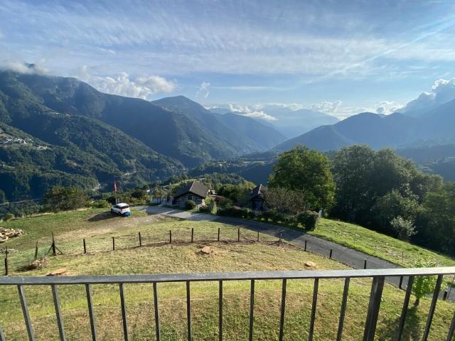 Zum Verkauf in Moneto rustico mit herrlicher Aussicht / Rustikal zum Verkauf mit wunderschöner Aussicht