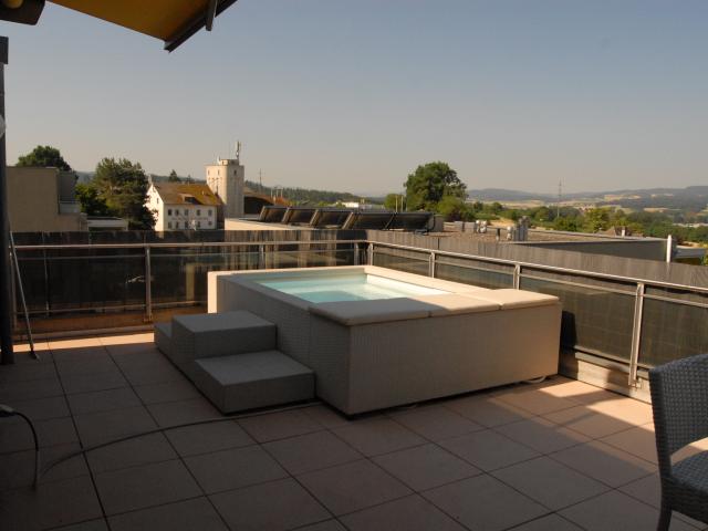 Zum Verkauf in Payerne, prächtiges Penthouse mit 7 Zimmern zu je 194 m² und 2 Terrassen