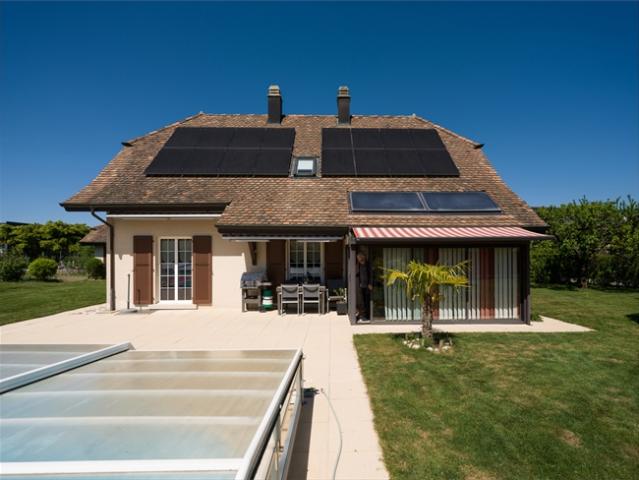 ZUM VERKAUF PRÄCHTIGE VAUD VILLA MIT SWIMMINGPOOL